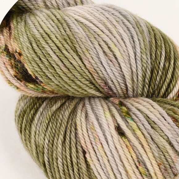 Hedgehog Fibres Alpaca DK Yarn Merino Alpaca Blend Green Speckled - Picture 2 of 3